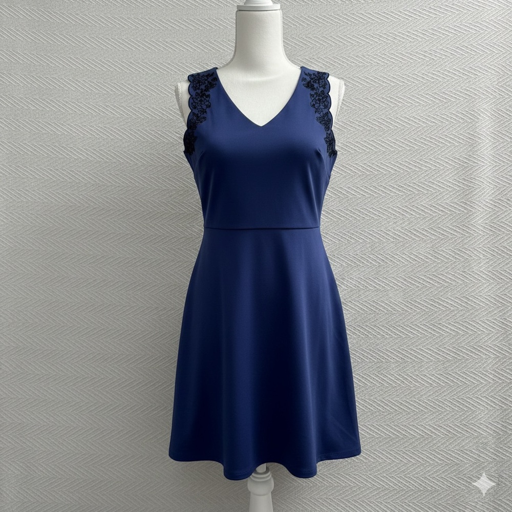 Elegant Navy Blue Sleeveless Dress